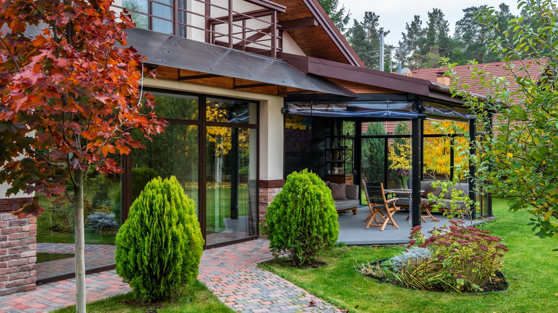 Curb Appeal Tips for Selling a Home this Fall