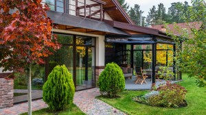 6 Ways to Make Your Home Stand Out in the Fall