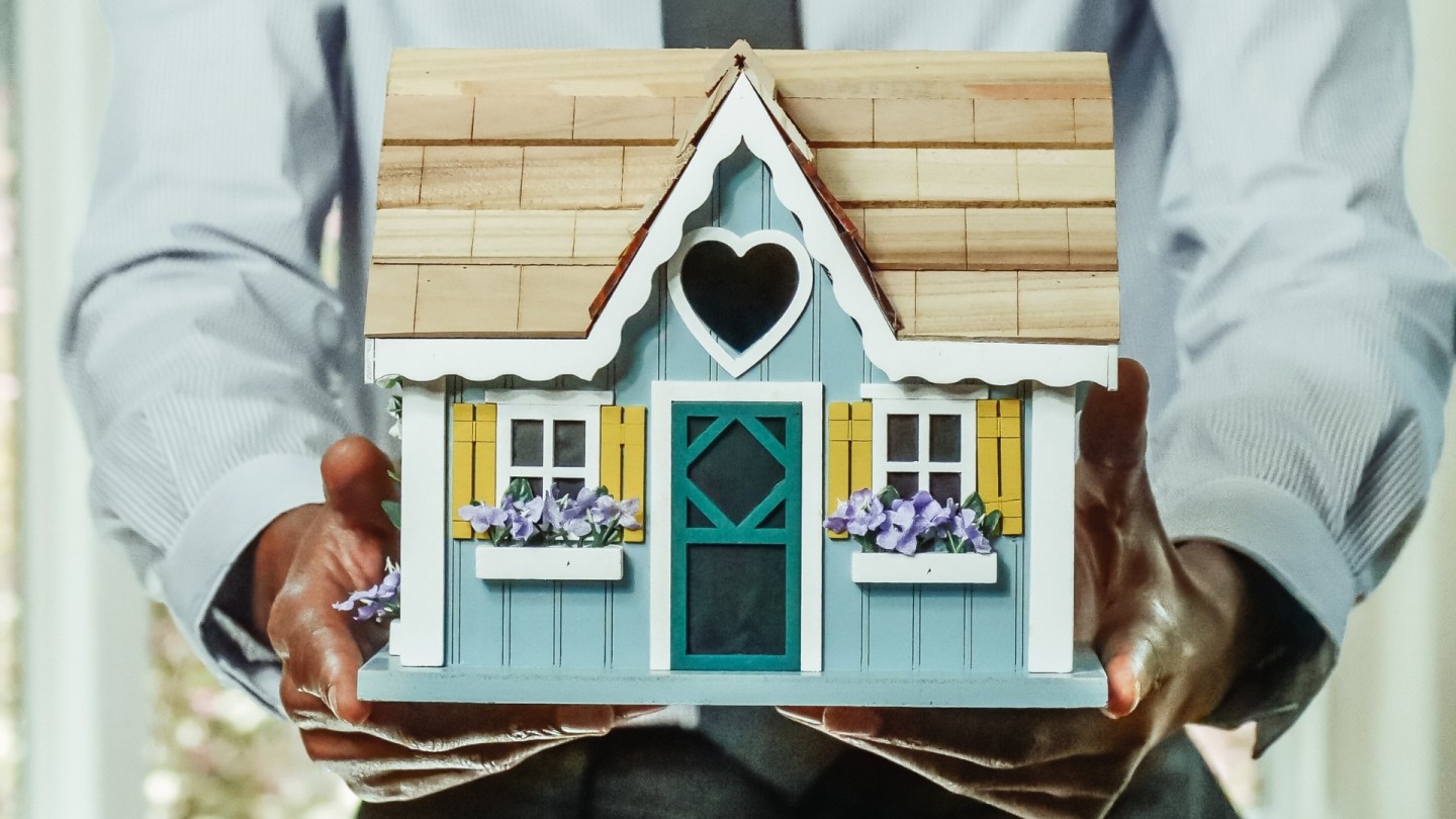 What Are The Risks of Selling a Home Yourself?