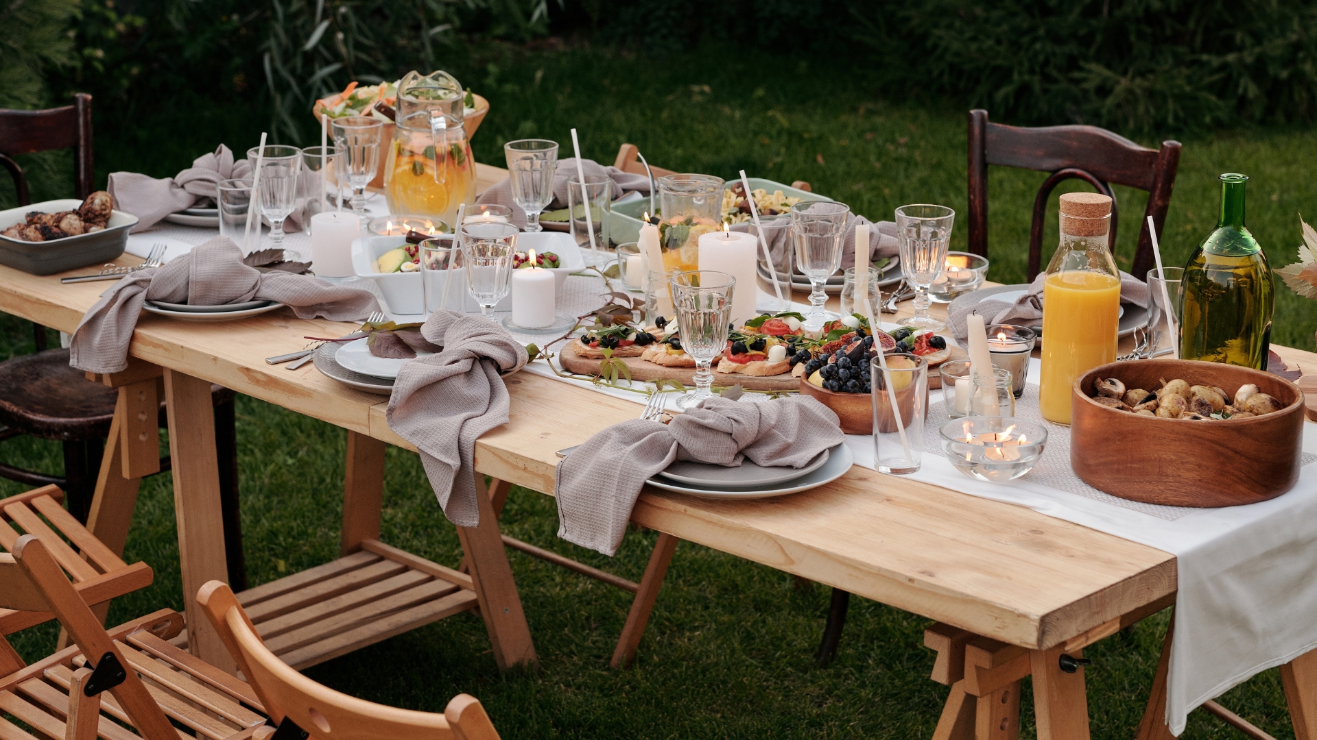 Tips for Hosting a Backyard Party
