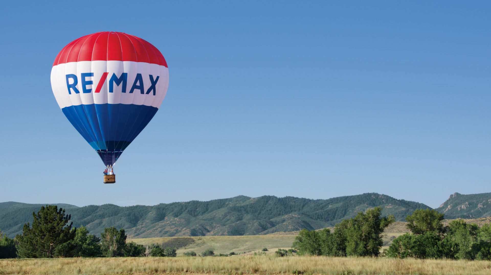 RE/MAX of Western Canada Announces Winners From ‘Above The Crowd!® with RE/MAX’ Contest