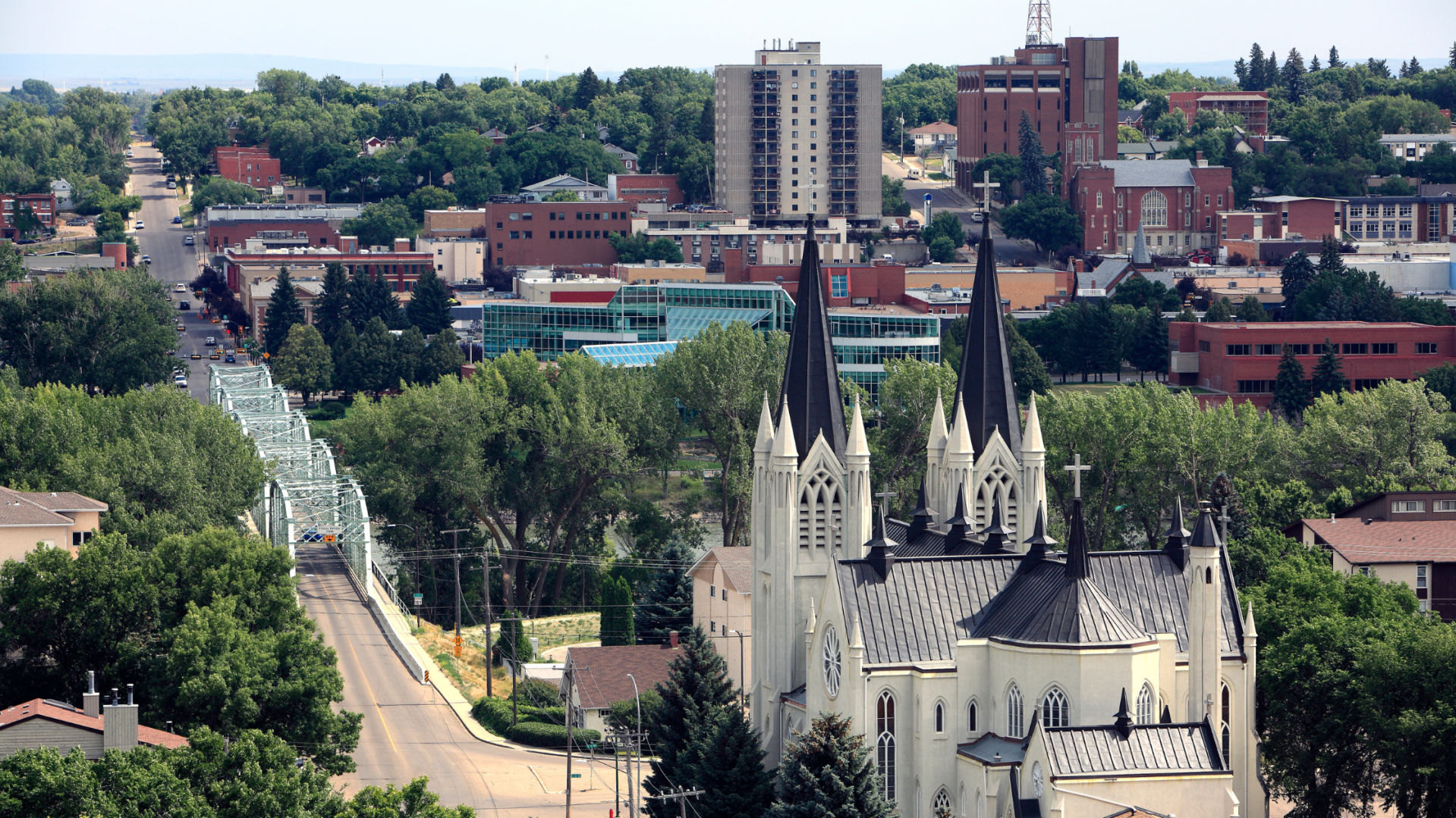 The 6 Best Places to Buy Real Estate in Alberta in 2022