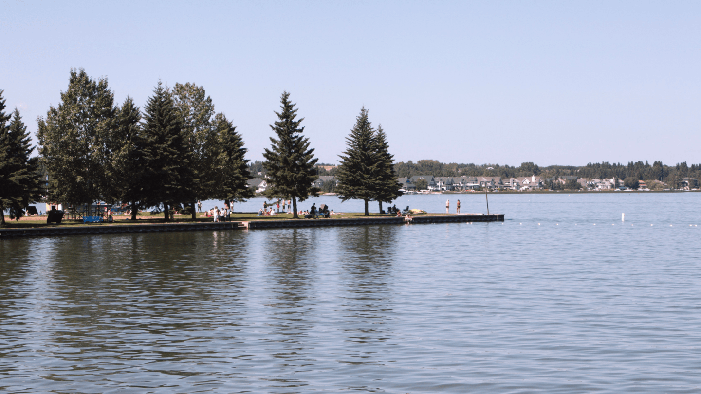 Sylvan Lake Real Estate: Local Buyers Driving Recreational Property Sales