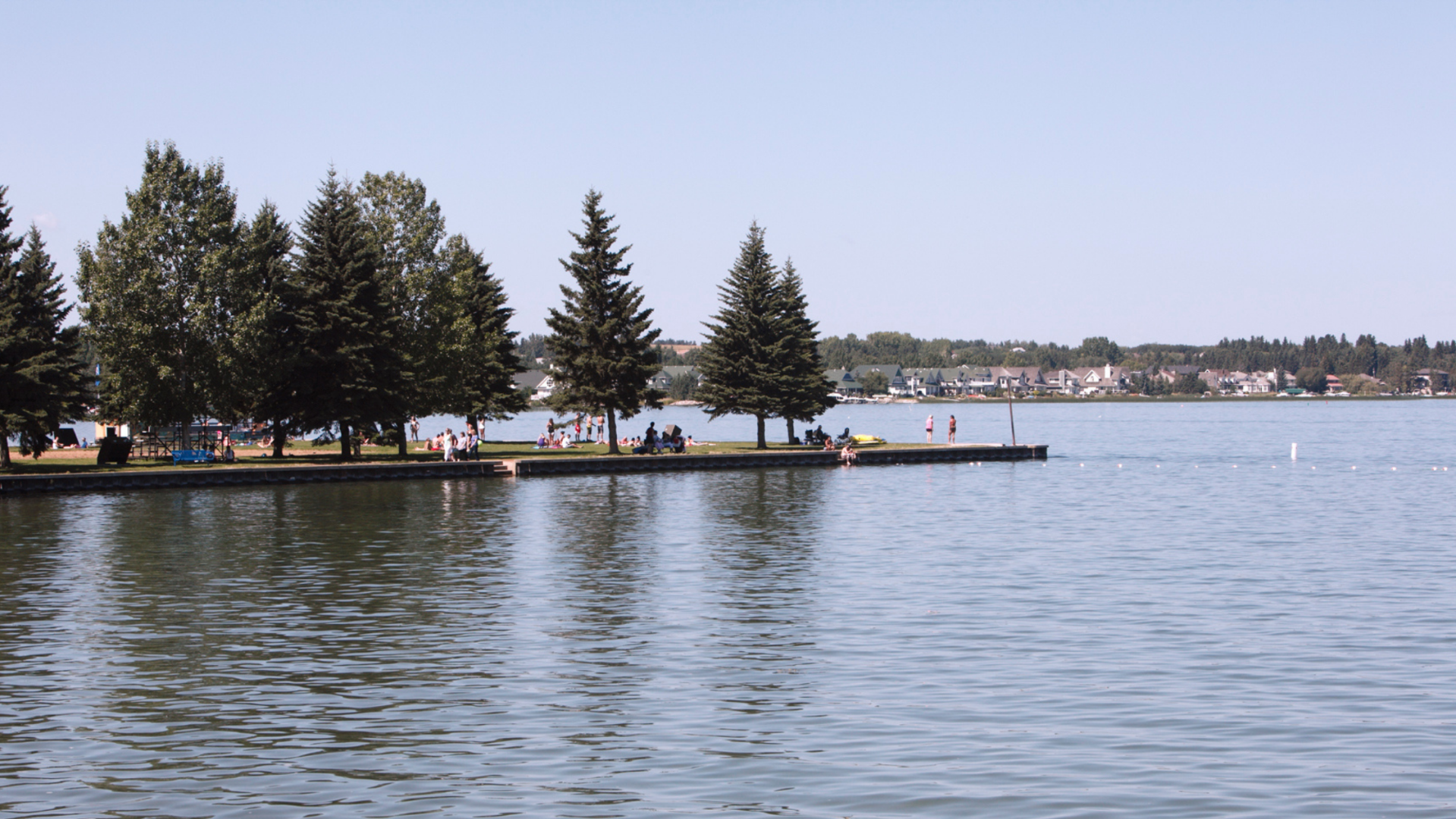 Sylvan Lake Real Estate: Local Buyers Driving Recreational Property Sales