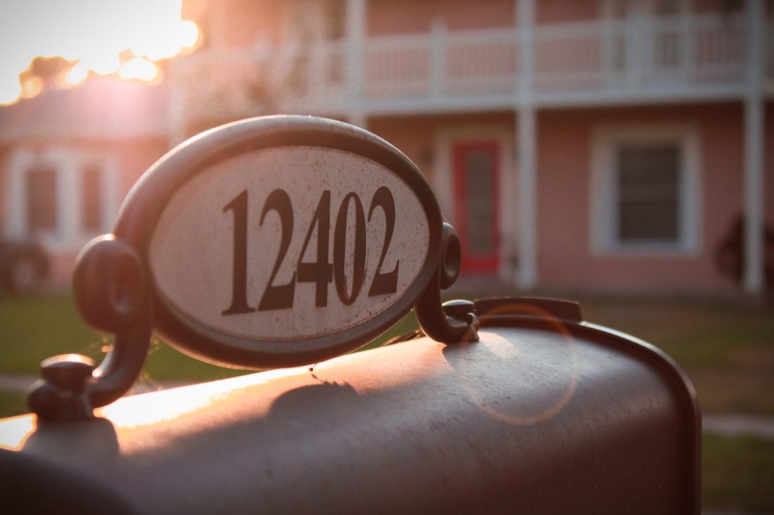 7 Ways to Deter Burglars While You’re on Vacation