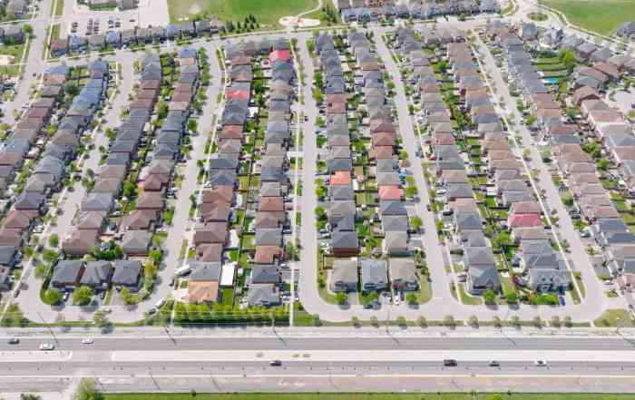 Canadian Real Estate urban sprawl