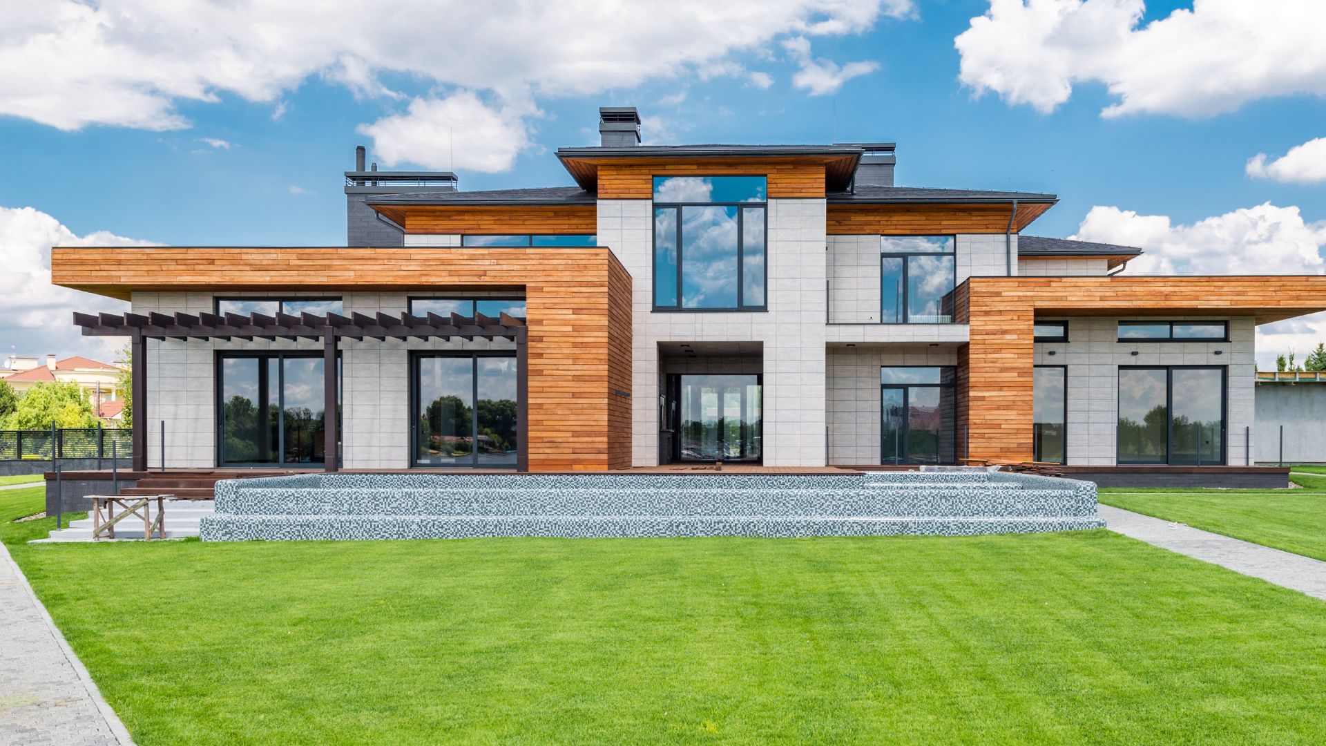 The Pros and Cons of New Homes in Canada