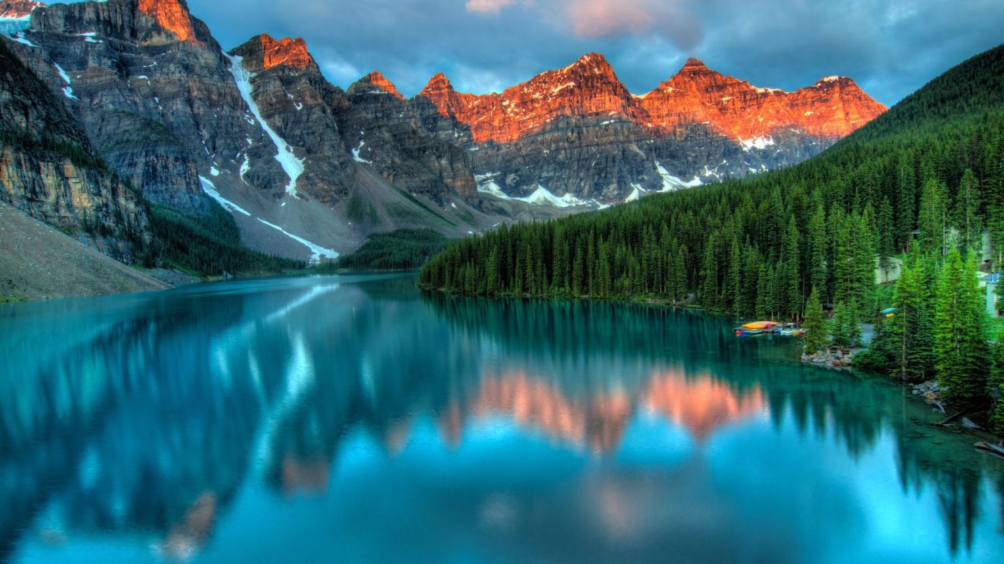 5 Places to Find a House for Sale With a Mountain View in Canada