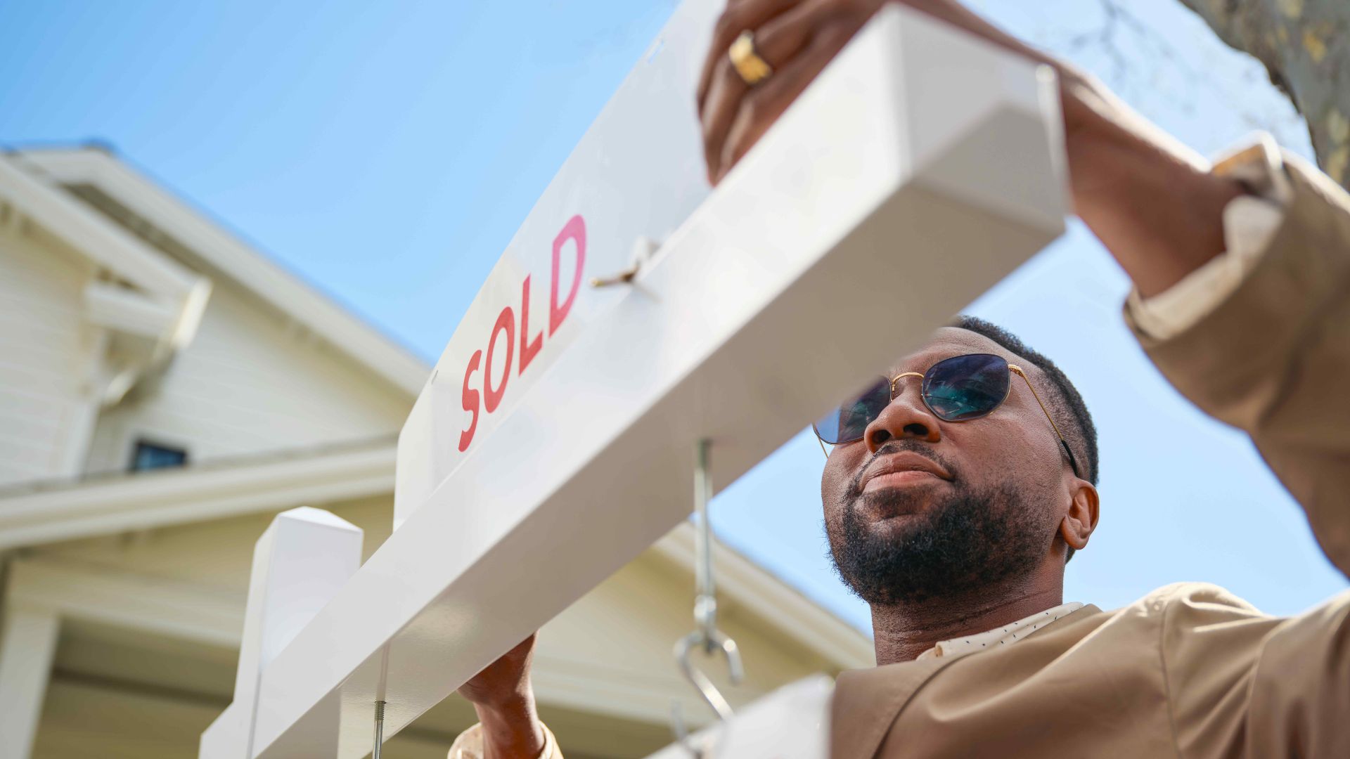 Out-Of-Province Buyer Frenzy Takes Calgary Housing Market