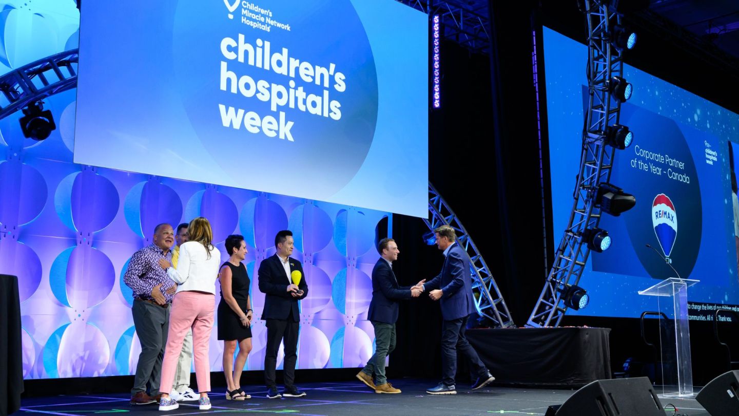 RE/MAX Named 2023 CMN Hospitals Canadian Partner of the Year