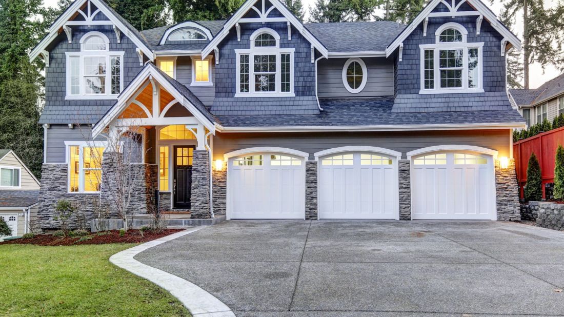 Spotlight on Luxury Real Estate (2024)