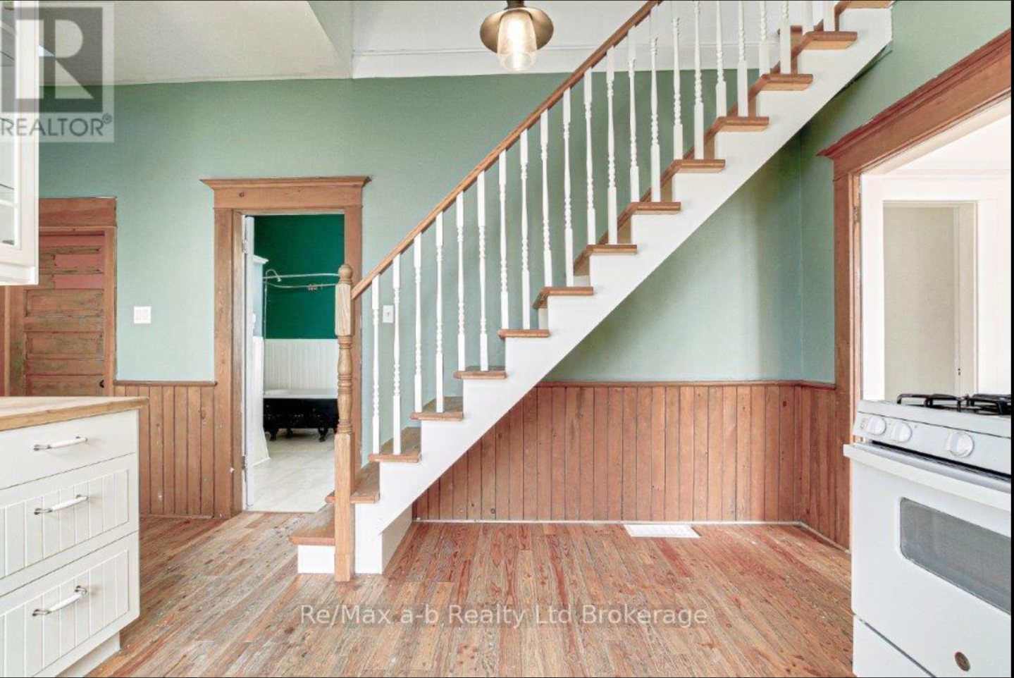 London#3 London house stairs