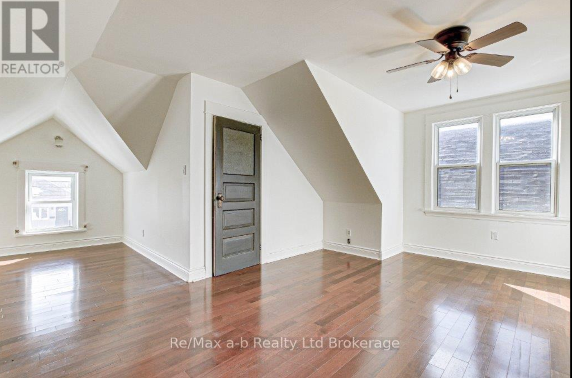 London house bedroom