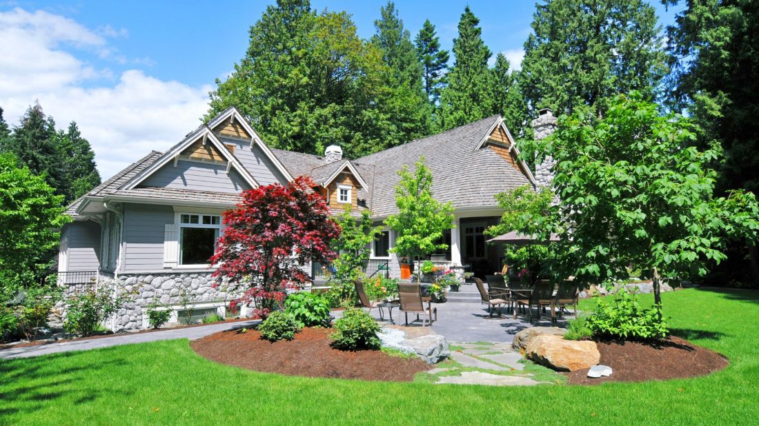 Cheap and Simple Front Yard Landscaping Ideas