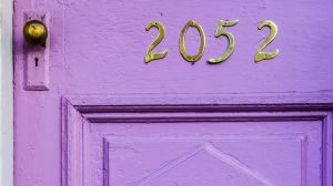 Canada’s Weirdest Homeowner Laws_purple door myth