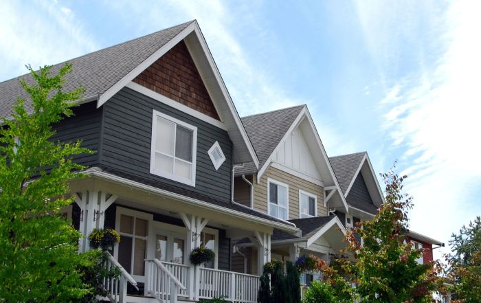 Detached Housing Trends in Toronto and Vancouver (2025)